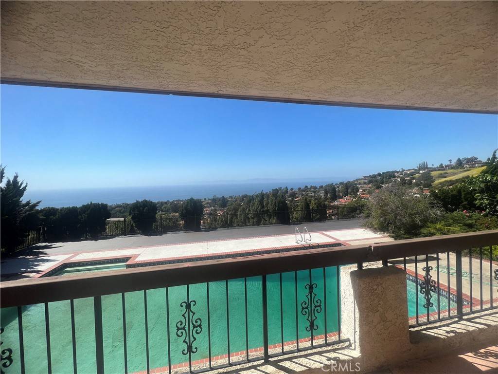 Palos Verdes Estates, CA 90274,1537 Via Leon