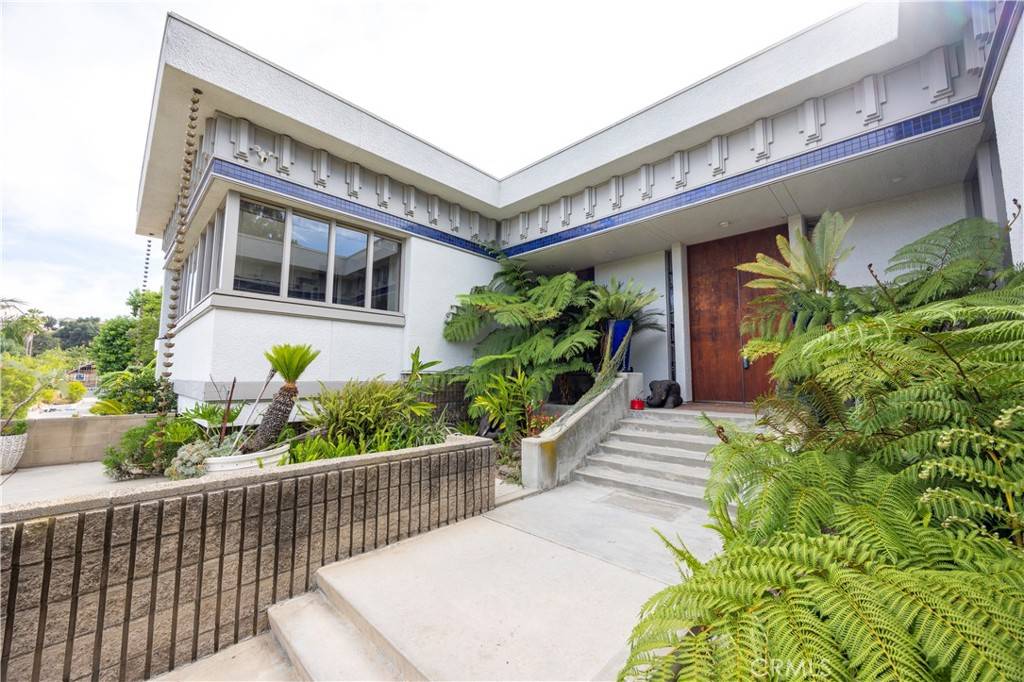 Diamond Bar, CA 91765,23615 Falcons View DR