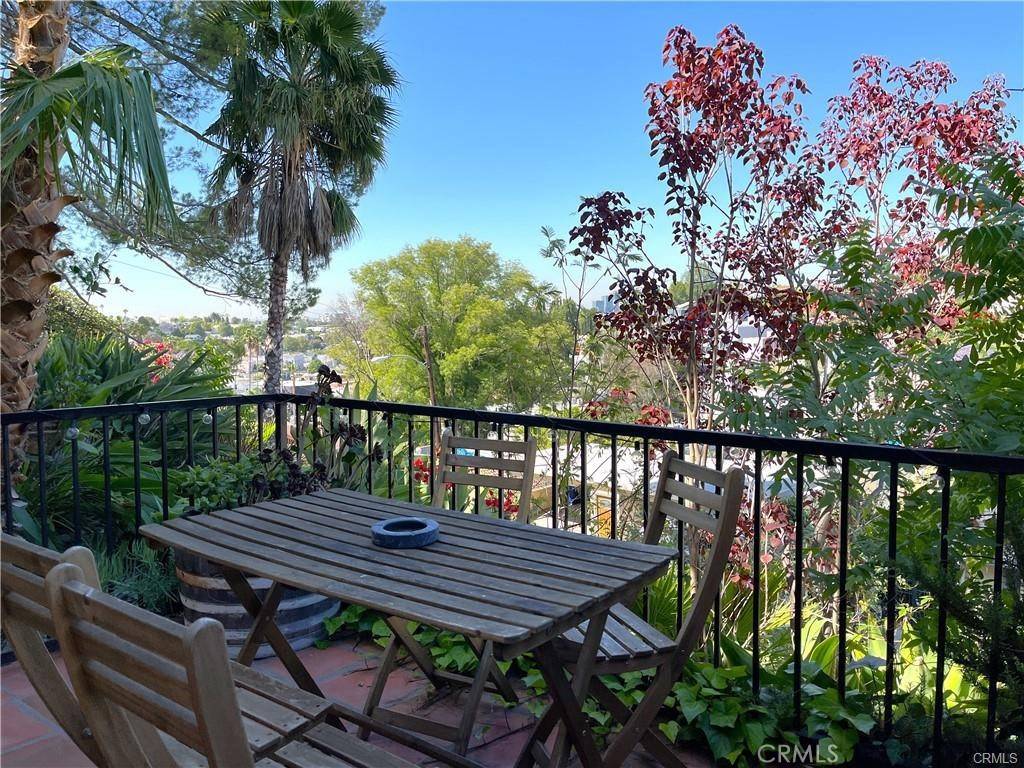 Los Angeles, CA 90026,3201 Hamilton WAY
