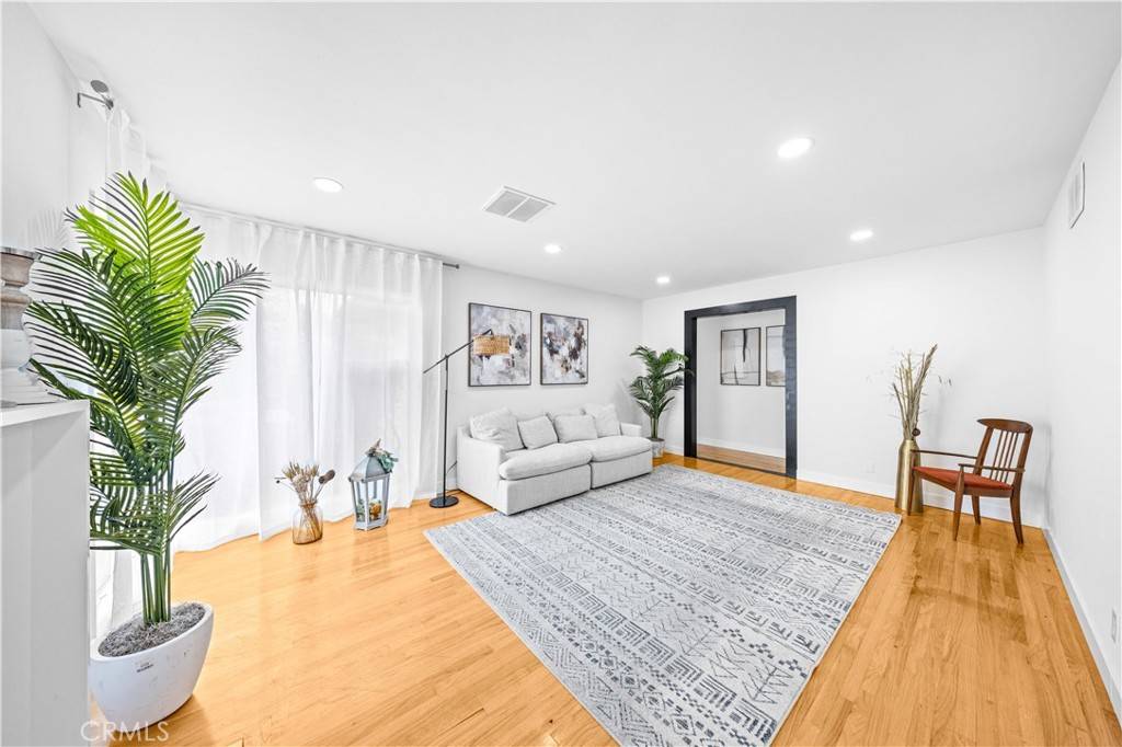 Ontario, CA 91762,934 W Bonnie Brae Ct