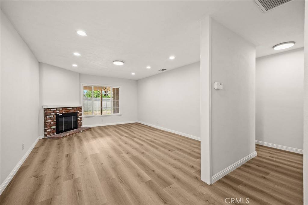 Covina, CA 91723,181 W Casad ST