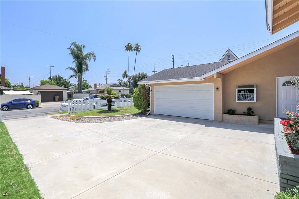 Anaheim, CA 92806,1011 N Whittier