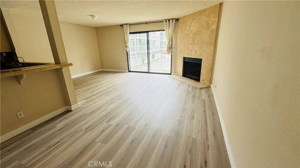 Rosemead, CA 91770,1060 Walnut Grove AVE #A