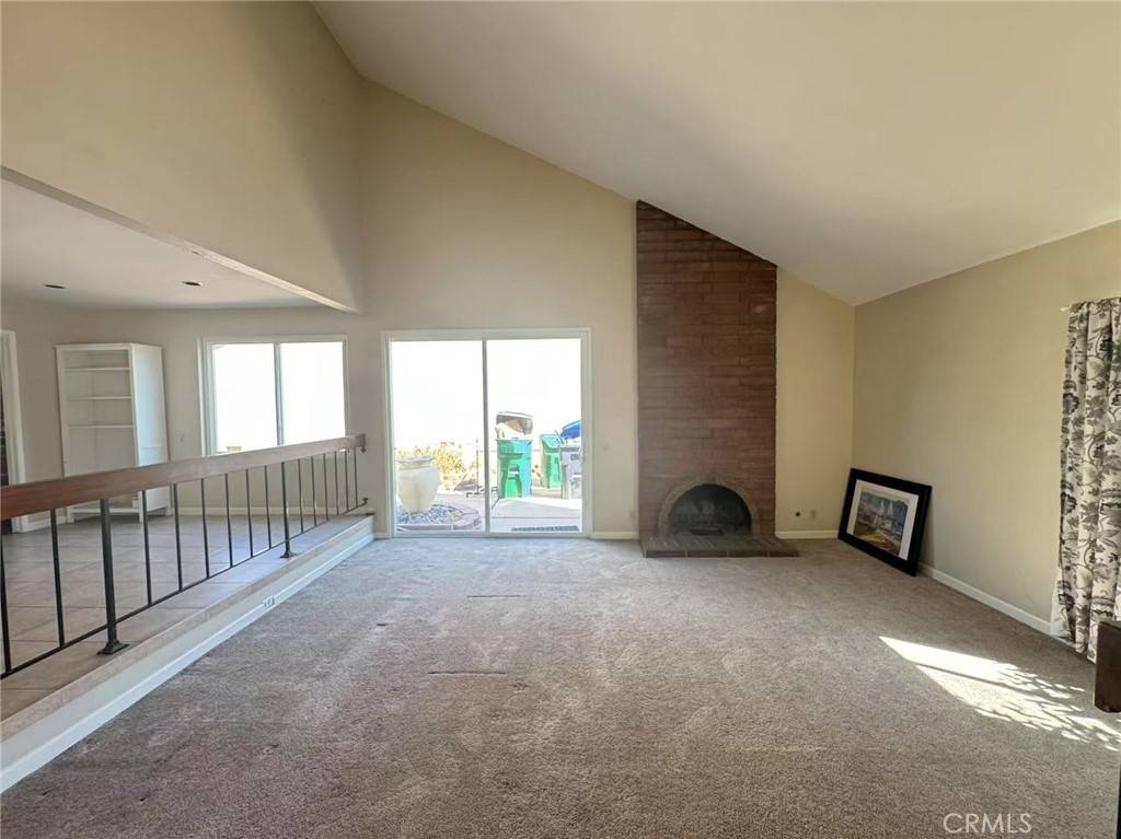 Irvine, CA 92604,44 Deerwood E