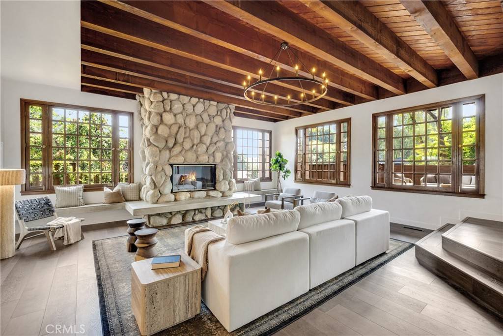 Sierra Madre, CA 91024,561 Alta Vista DR