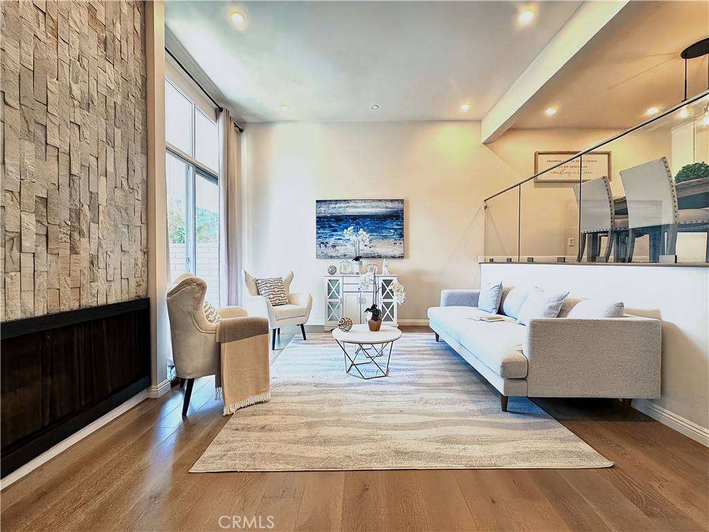 Marina Del Rey, CA 90292,4723 La Villa Marina #F