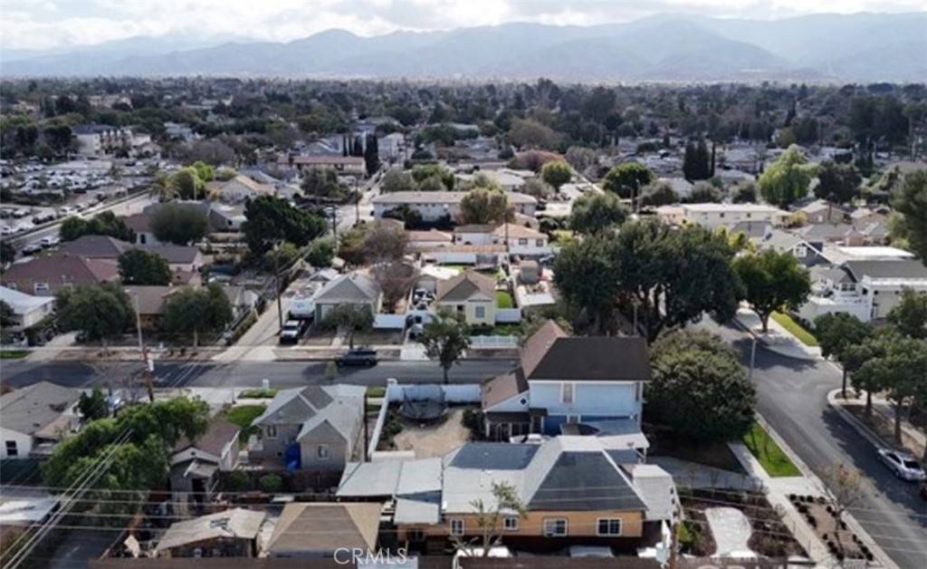 Corona, CA 92882,416 W 6th ST