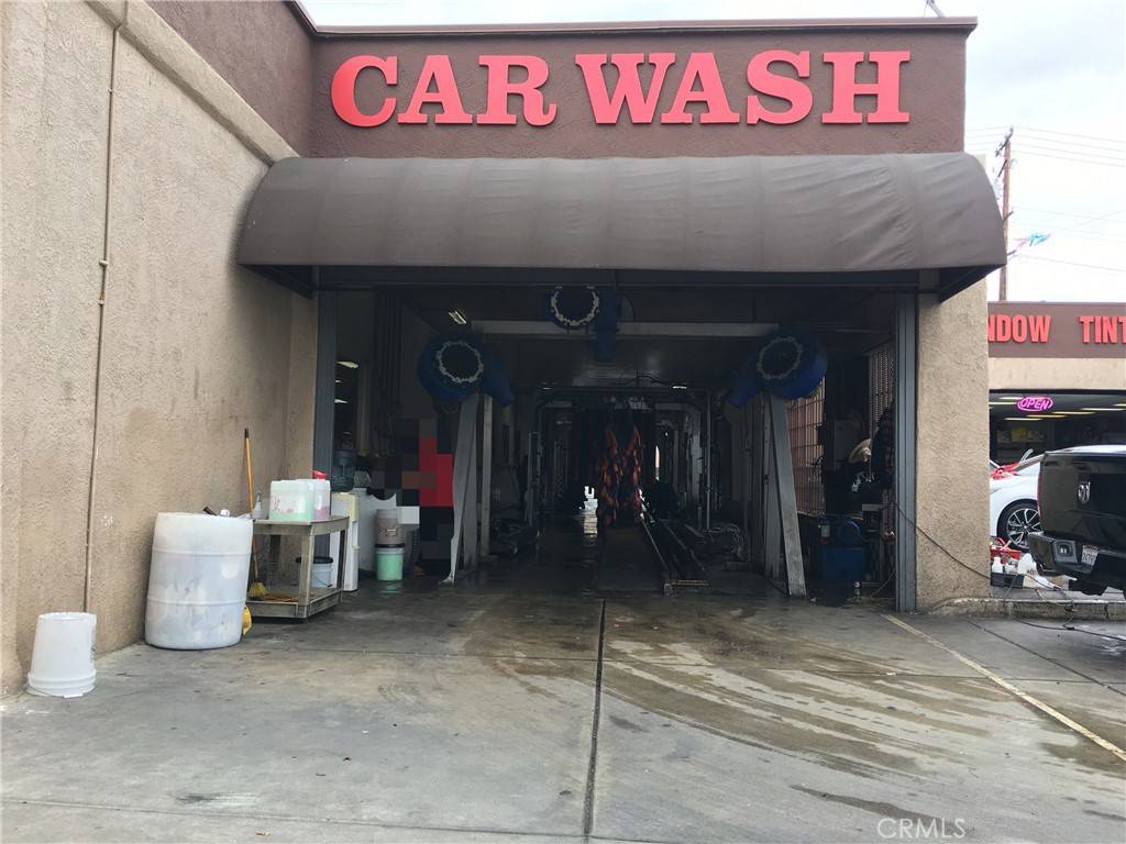 Corona, CA 92882,416 W 6th ST