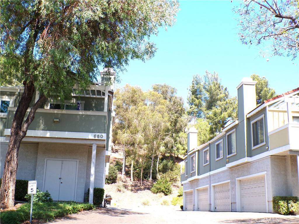 Diamond Bar, CA 91765,680 Golden Springs DR #C