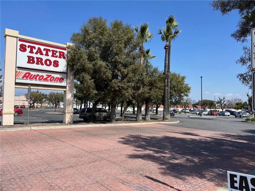 Bloomington, CA 92316,1055 1097 bloomington