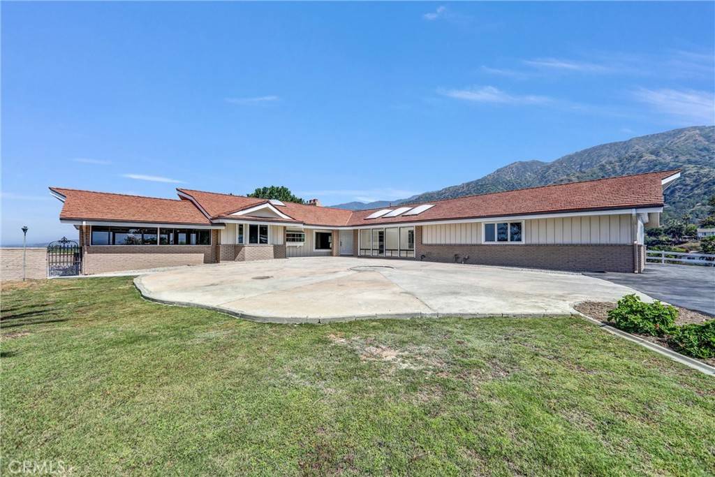 Bradbury, CA 91008,247 El Cielo LN