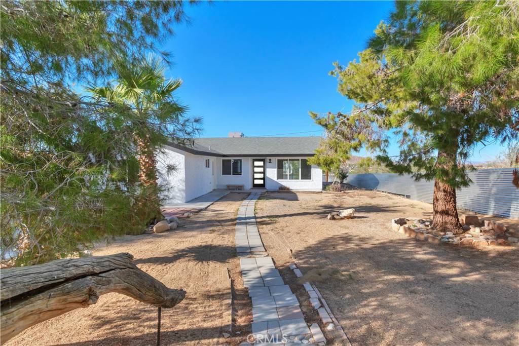 Joshua Tree, CA 92252,61638 La Jolla DR