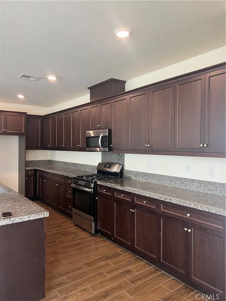 Ontario, CA 91762,4313 S Glacier Trail
