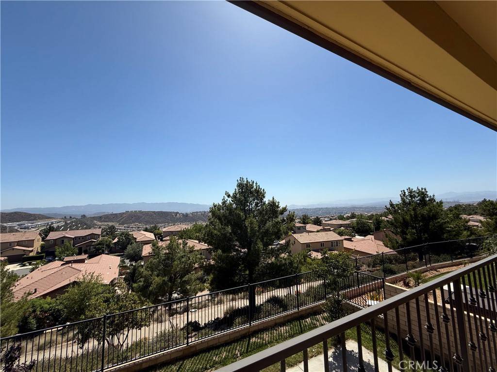 Canyon Country, CA 91350,19042 martino ct