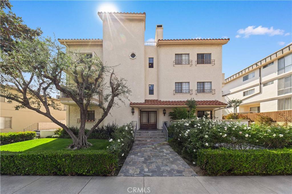 Pasadena, CA 91101,227 S Madison AVE #104