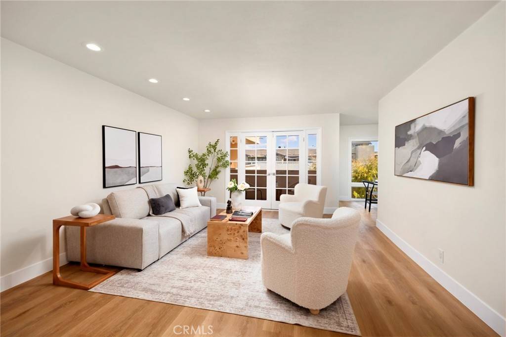 West Hollywood, CA 90069,1010 Palm AVE #207