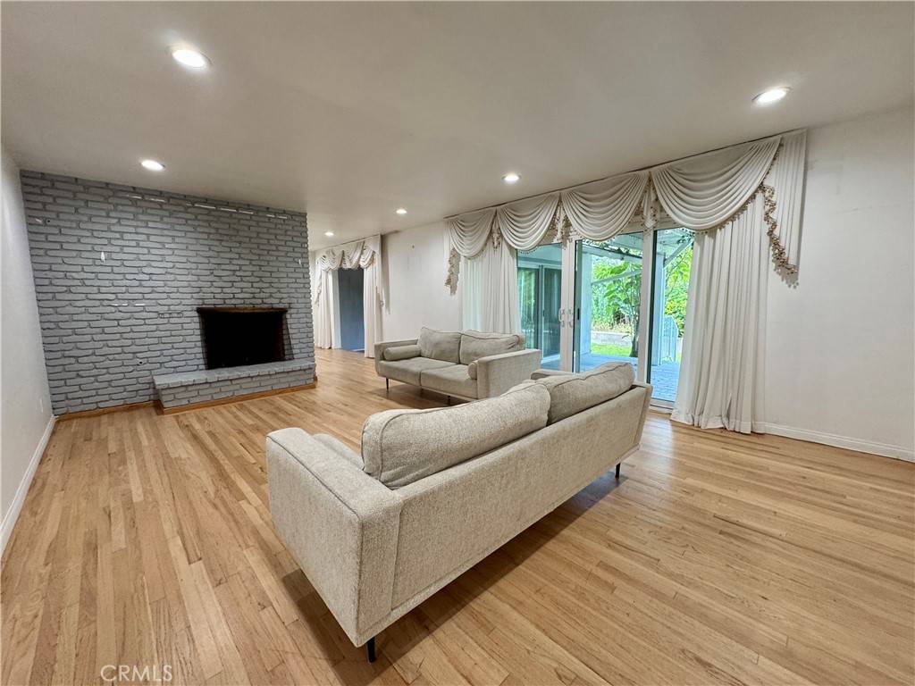 Fullerton, CA 92835,3030 San Juan DR