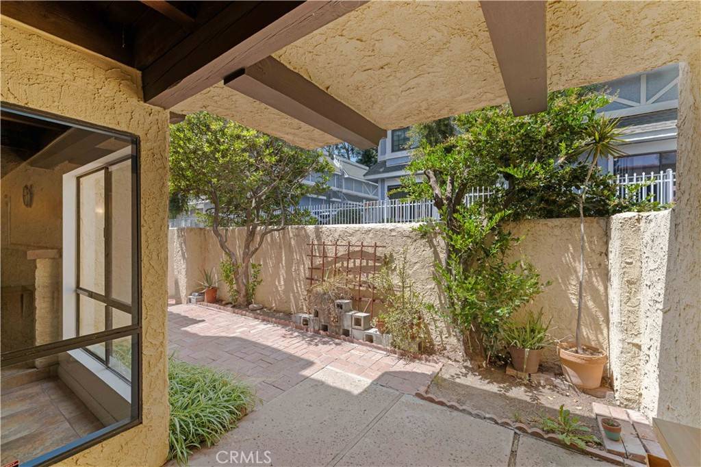 Northridge, CA 91324,10126 Reseda BLVD #121