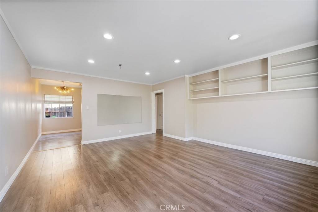 Inglewood, CA 90302,800 N Eucalyptus AVE #108