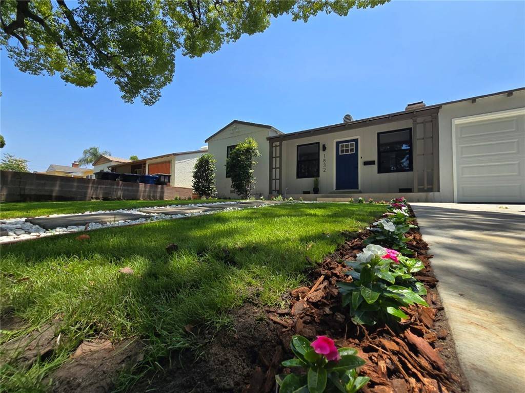 Burbank, CA 91505,1832 N Rose ST