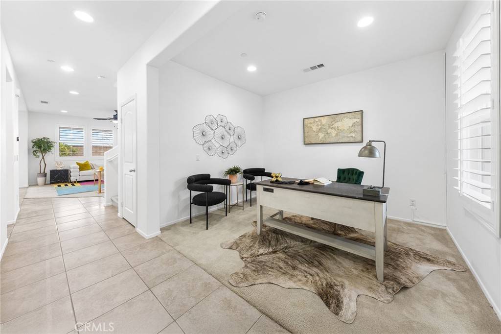 Fontana, CA 92336,16985 Raven ST
