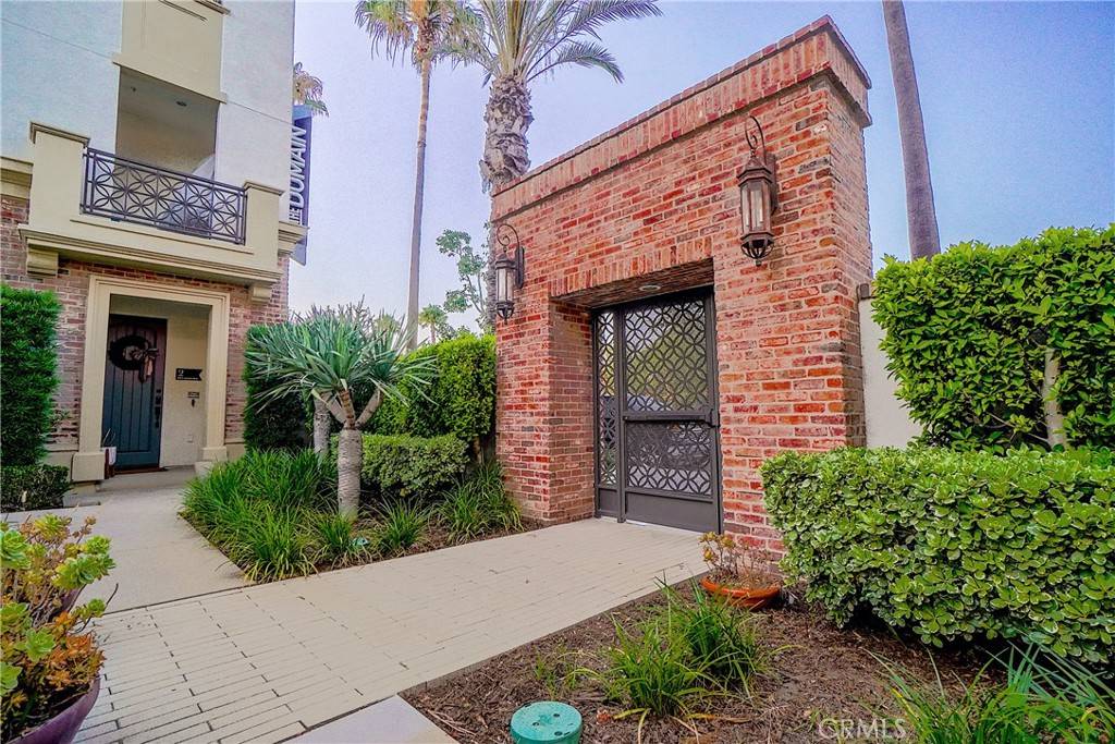 Anaheim, CA 92805,411 S Anaheim BLVD #4