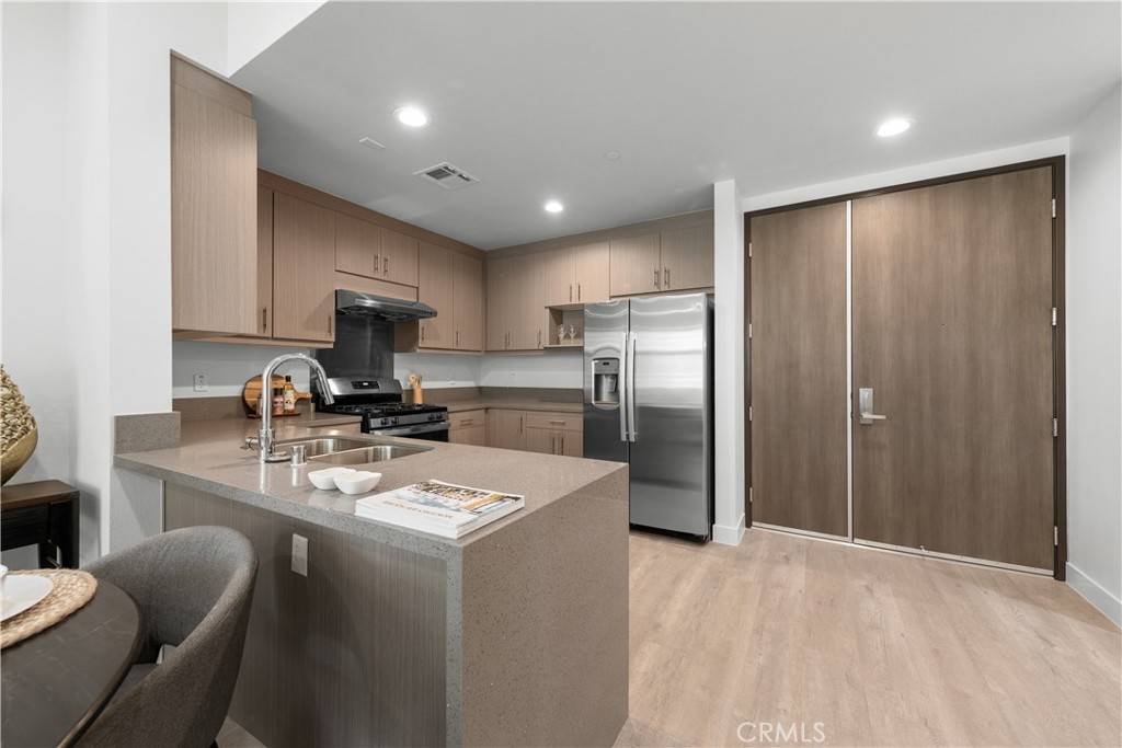 Alhambra, CA 91801,168 S Monterey ST #511