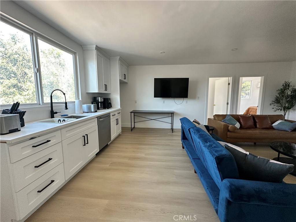 Los Angeles, CA 90065,3115 Arvia ST #1B