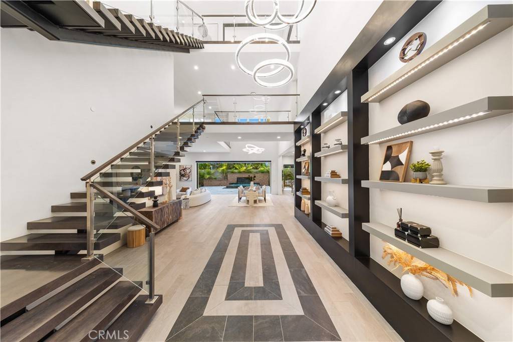 Irvine, CA 92618,61 Dorado