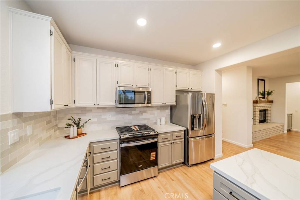 Corona, CA 92881,2455 Mcmackin DR