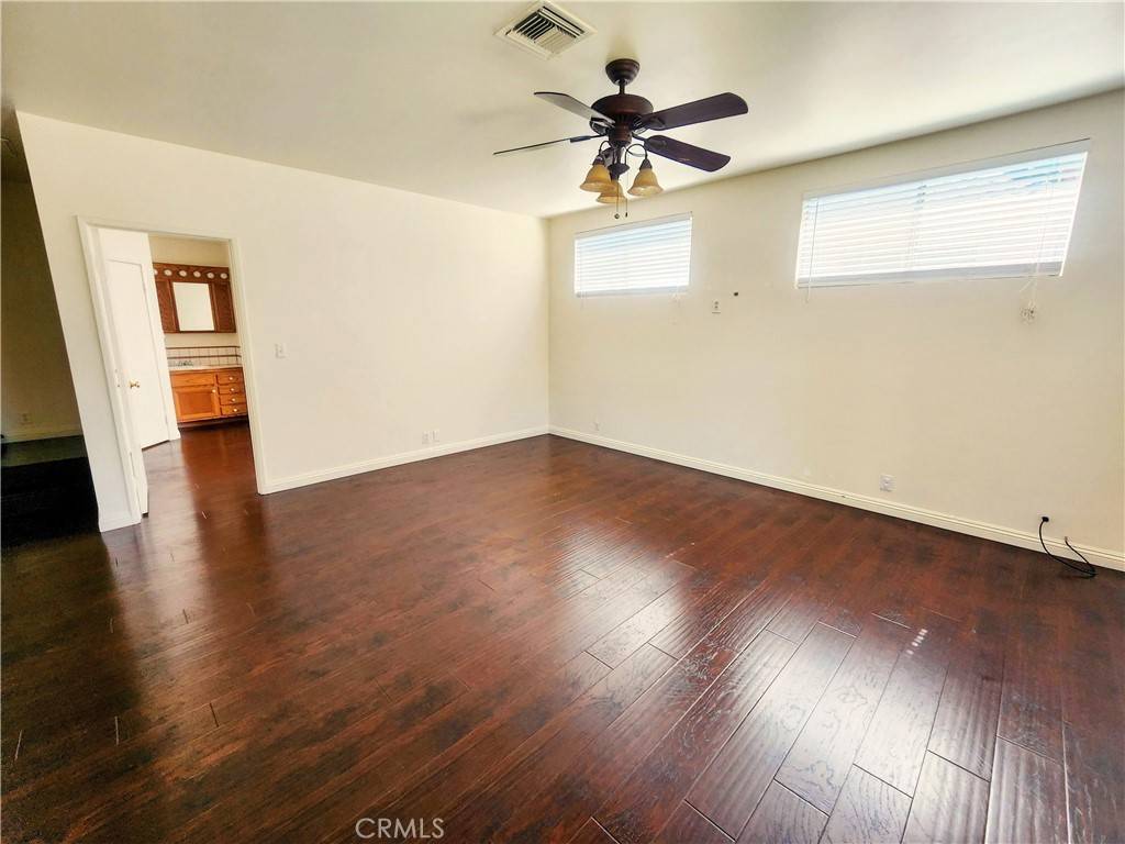 Monrovia, CA 91016,208 Brisbane ST