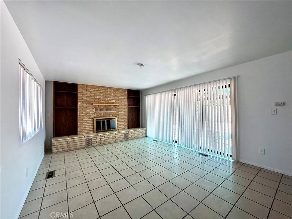San Jacinto, CA 92583,555 S Hewitt ST
