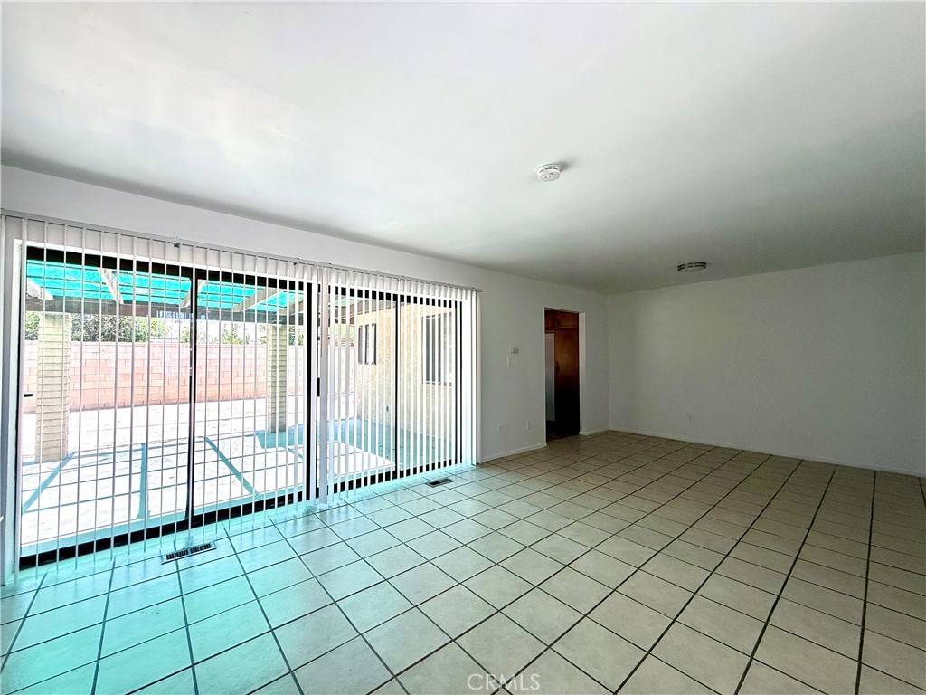 San Jacinto, CA 92583,555 S Hewitt ST