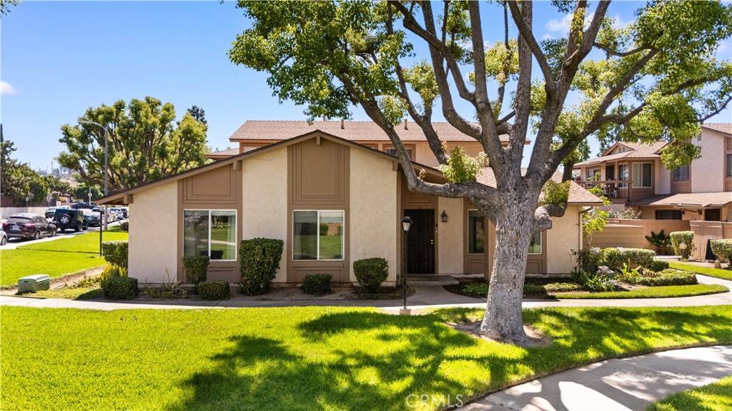 Hacienda Heights, CA 91745,1456 Countrywood AVE #14