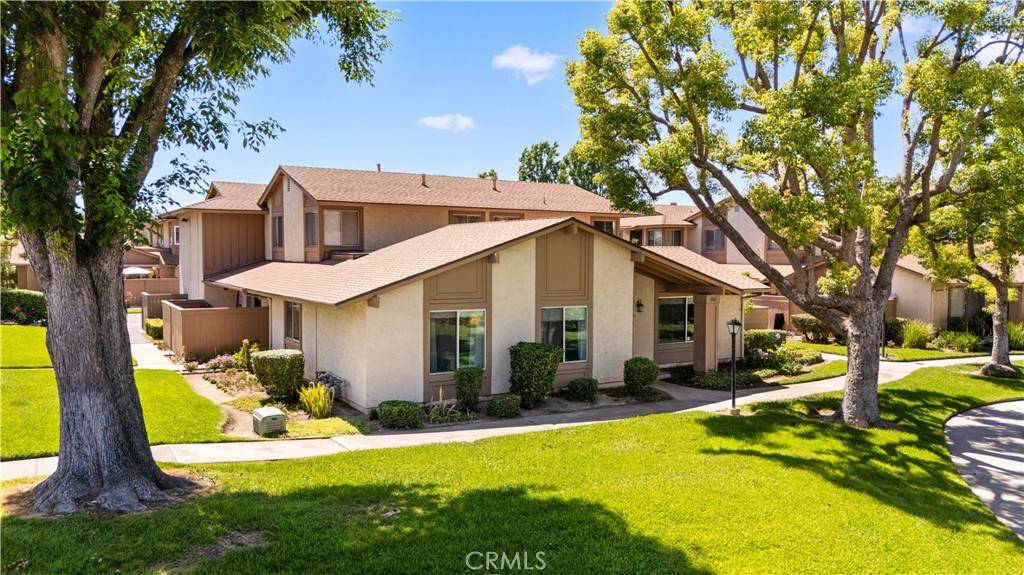 Hacienda Heights, CA 91745,1456 Countrywood AVE #14