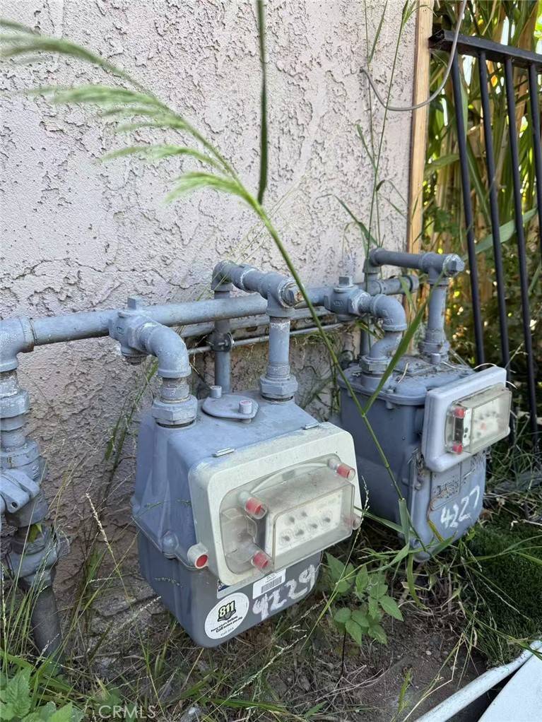 Los Angeles, CA 90063,4227 E Cesar E Chavez AVE