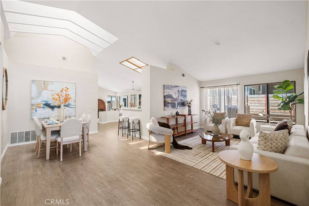 Corona, CA 92879,2988 Dartmouth CIR