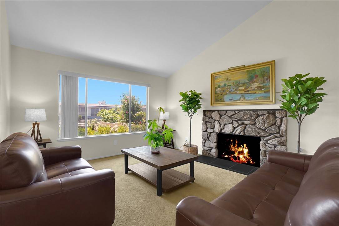 Montebello, CA 90640,912 Jacmar DR