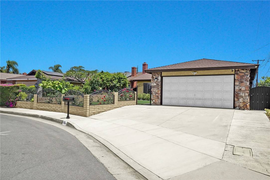 Montebello, CA 90640,912 Jacmar DR
