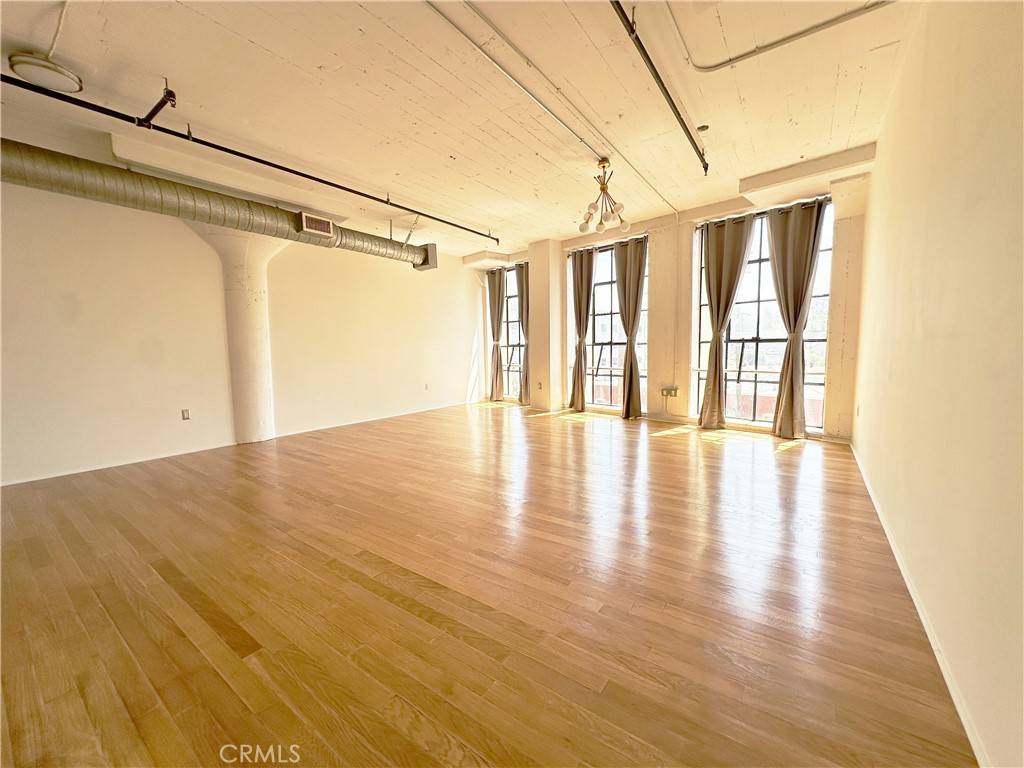 Los Angeles, CA 90031,200 N San Fernando RD #313