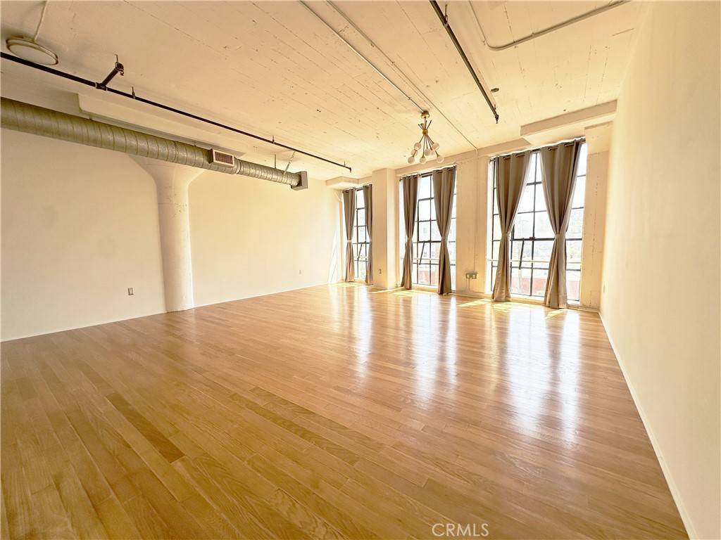 Los Angeles, CA 90031,200 N San Fernando RD #313