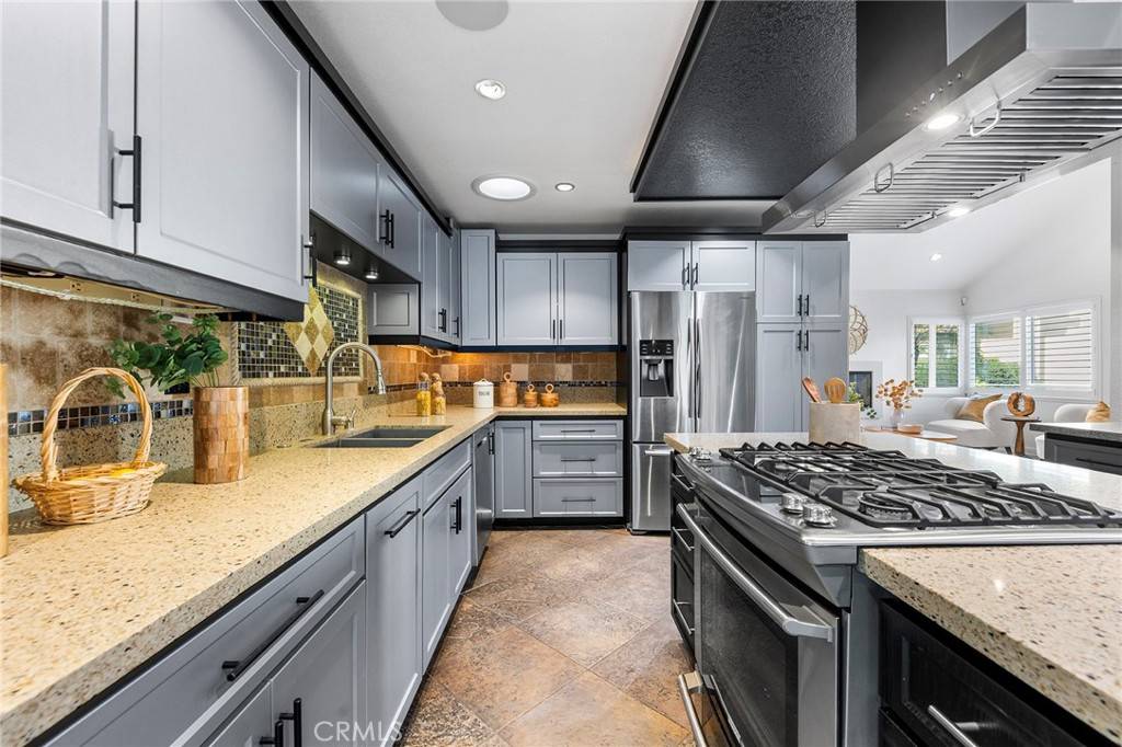 Walnut, CA 91789,686 Dapple Gray CIR
