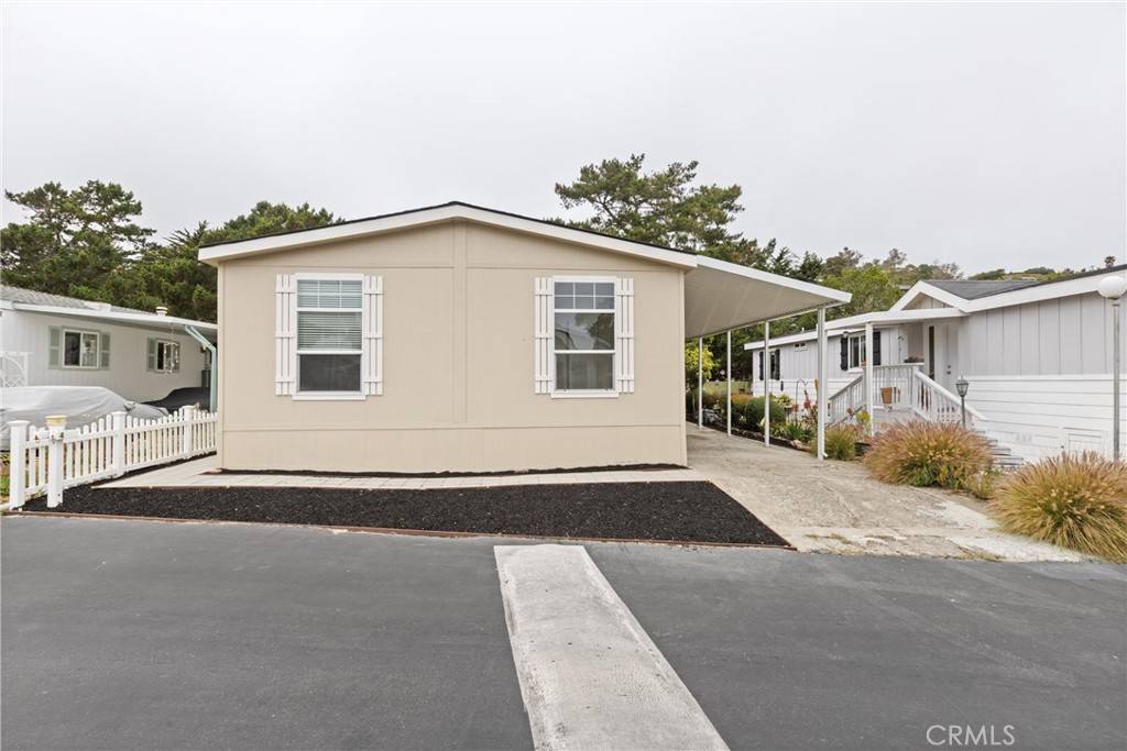 Cambria, CA 93428,1226 N Main ST #4