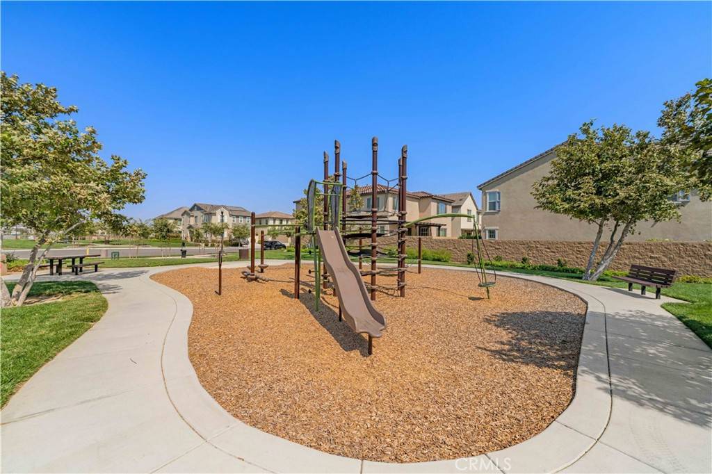 Ontario, CA 91761,4009 E Catalina ST
