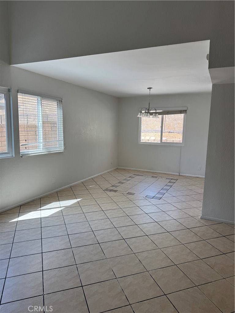 Pomona, CA 91766,37 Rainbow Ridge RD