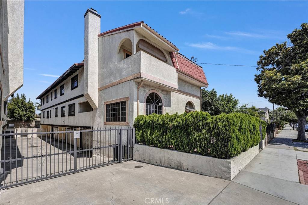 Montebello, CA 90640,215 N Maple AVE #A