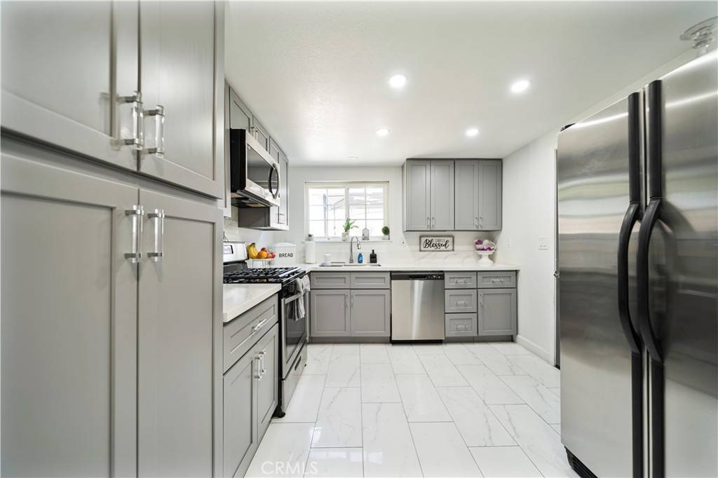 Upland, CA 91786,371 S Alexander AVE