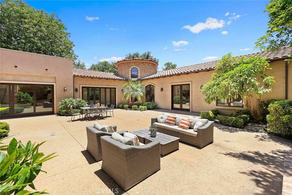 Arcadia, CA 91007,330 W Le Roy AVE