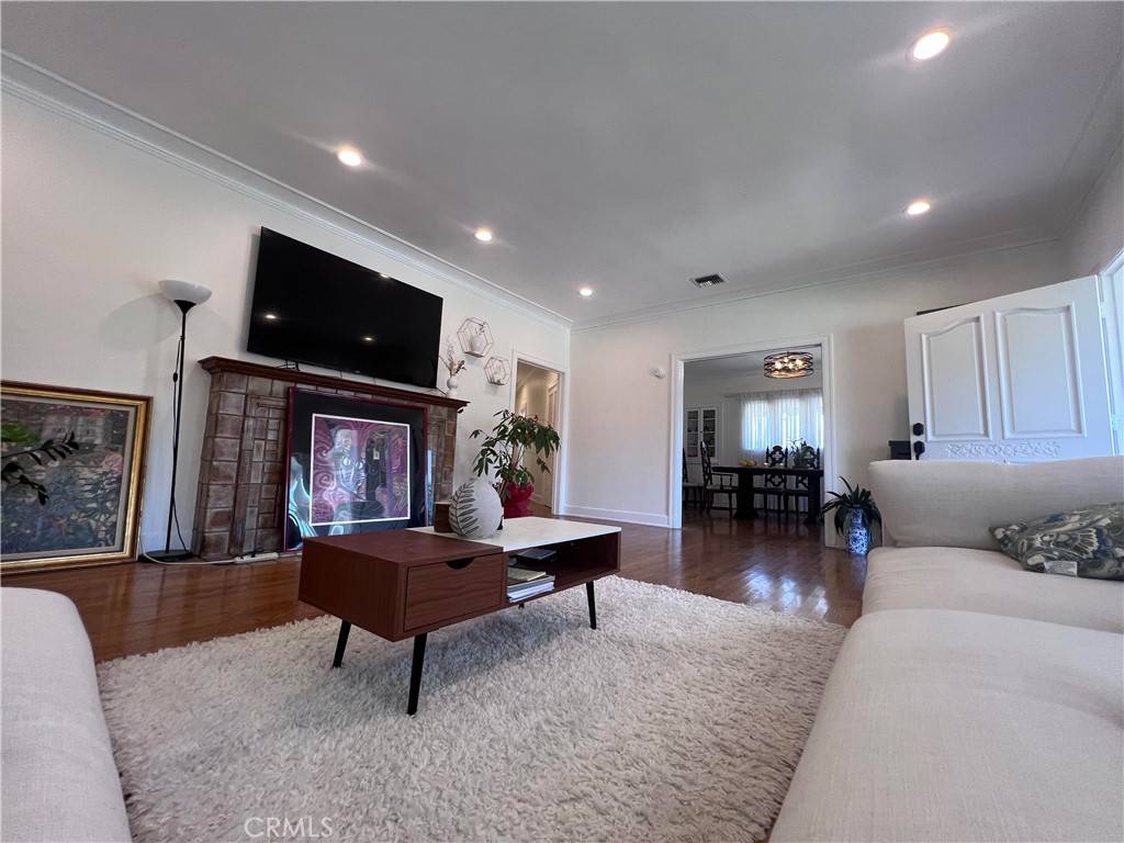 Pasadena, CA 91105,35 W State ST