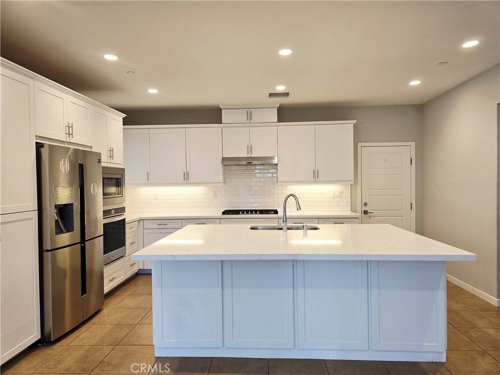 Irvine, CA 92618,132 Modjeska